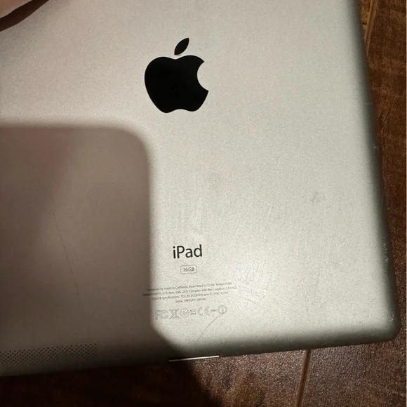 iPad - Picture 2 of 2